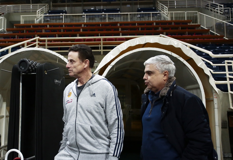 Παπαδόπουλος: «Βρήκαν δικαιολογία και τα έριξαν στη διαιτησία»