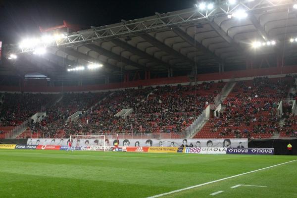 Ολυμπιακός: «Αδέρφια ζείτε, εσείς μας οδηγείτε…» (pics)