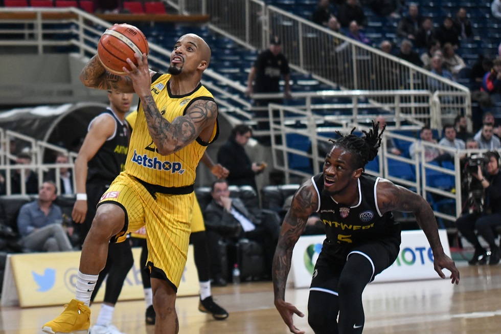 Νίκη πρωτιάς για την ΑΕΚ