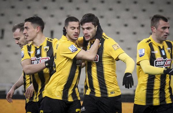 ΑΕΚ με το ζόρι (2-1)