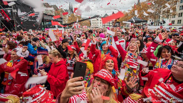 Μπίζνες δις στο γερμανικό καρναβάλι