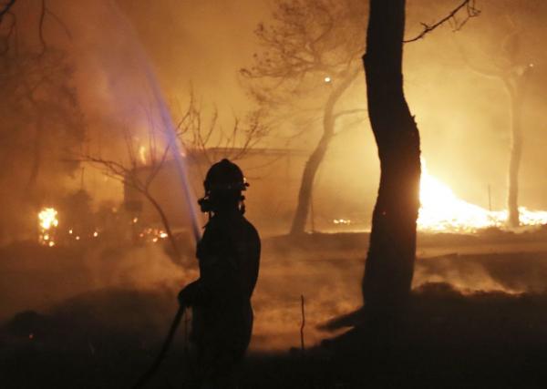 Επιτροπή Γκολντάμερ: Έλλειψη συντονισμού στην πρόληψη και την αντιμετώπιση των πυρκαγιών