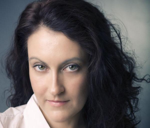 Η Αλμπένα Αζμάνοβα στην Αθήνα