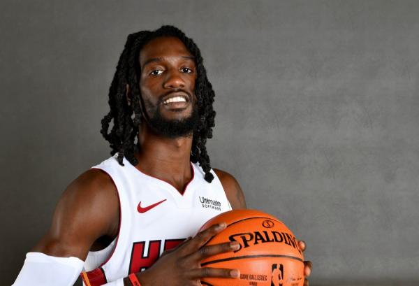 Την Παρασκευή (8/2) στην Ελλάδα ο Ουέμπερ για τον Ολυμπιακό