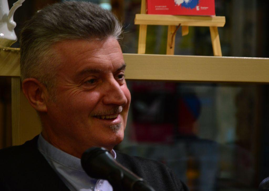 Ο Θέμης Παρλαβάντζας μας μιλάει για ένα μυθιστορηματικό «Τέλος διαδρομής»