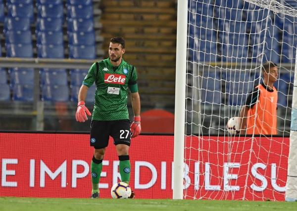 Αγόρασε τον Καρνέζη η Νάπολι