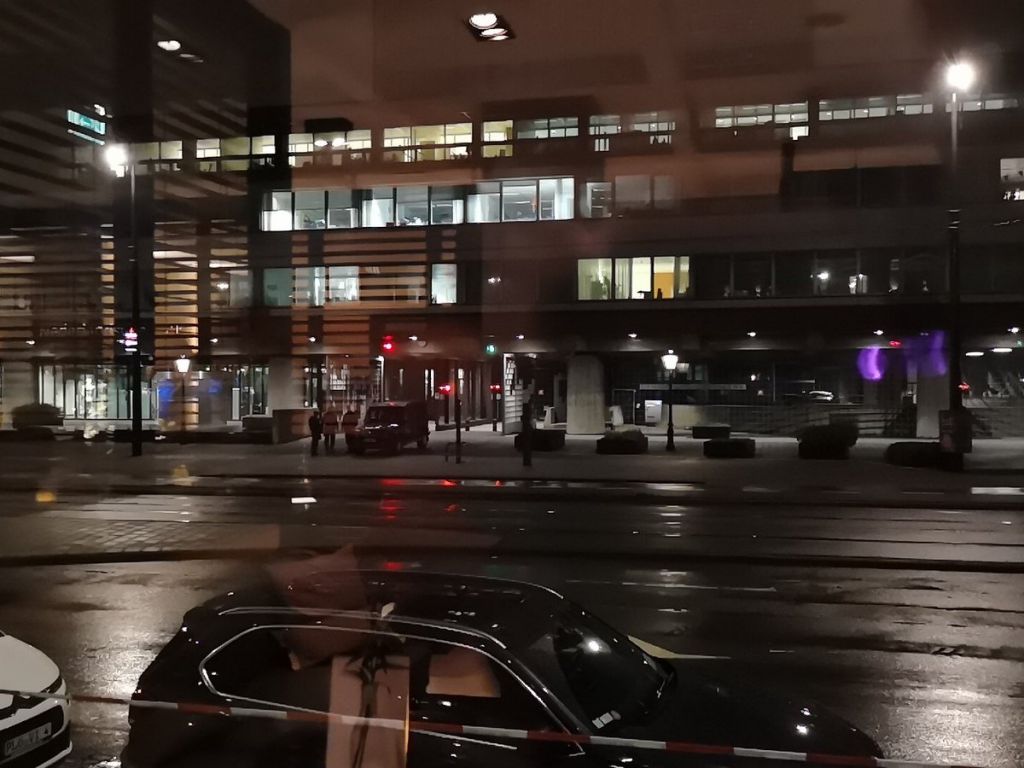 Άμστερνταμ: Πυροβολισμοί κοντά στην κεντρική τράπεζα – Νεκρός ο δράστης