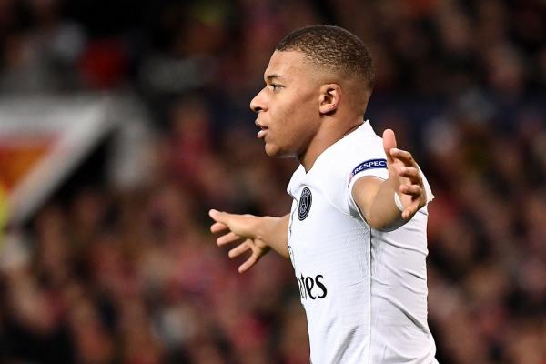 Θρίαμβος της Παρί στο «θέατρο των ονείρων»