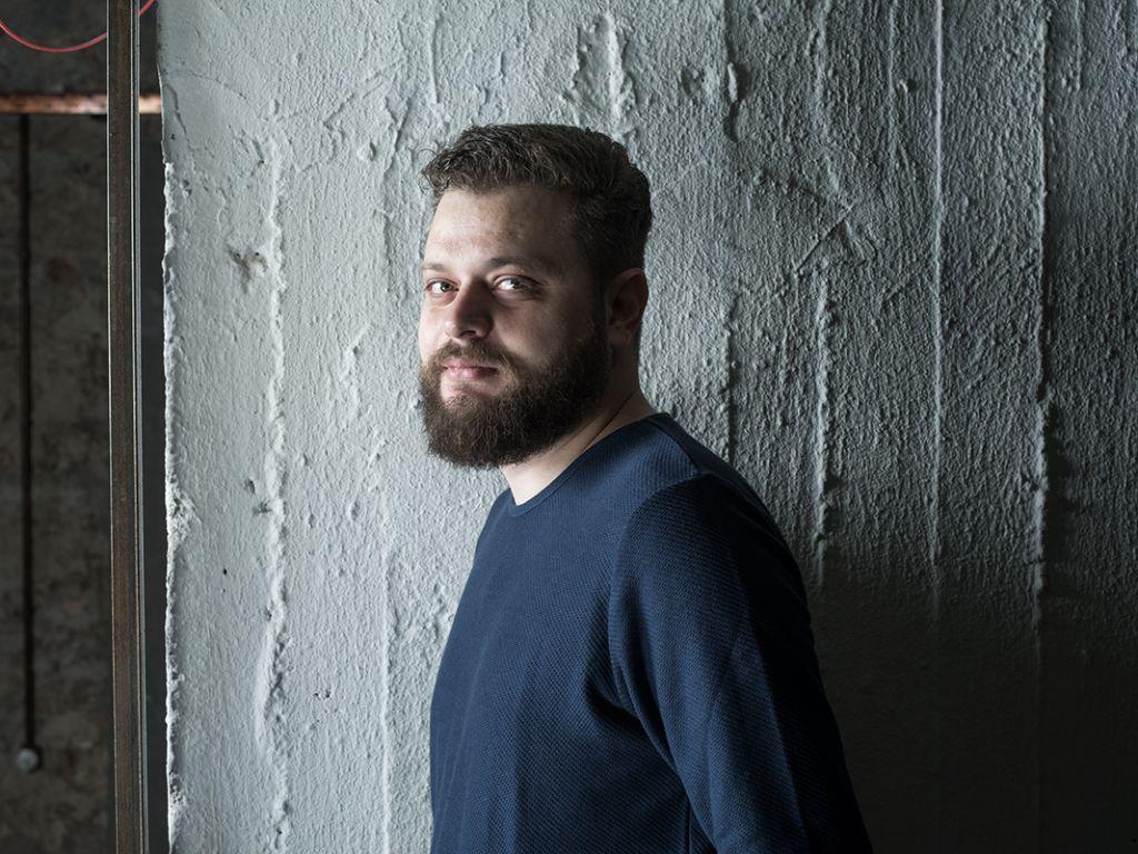 Ο Γιώργος Νικηφόρου Ζερβάκης μιλάει για την Κρήτη αλλά και την εμφάνισή του στο Σταυρό