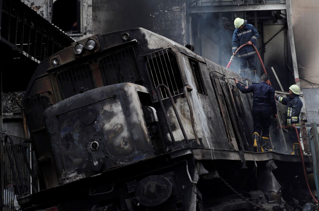 Αίγυπτος: Περισσότεροι από 20 νεκροί από την πυρκαγιά στον σιδηροδρομικό σταθμό