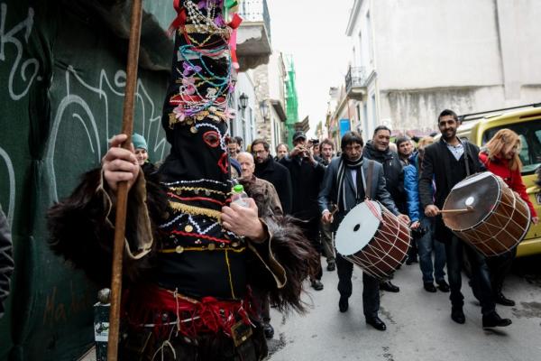 Κωδωνοφόροι ξεσηκώνουν την παραλία της Θεσσαλονίκης