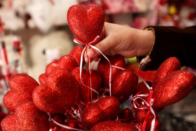 Το doodle της Google για τη γιορτή των ερωτευμένων