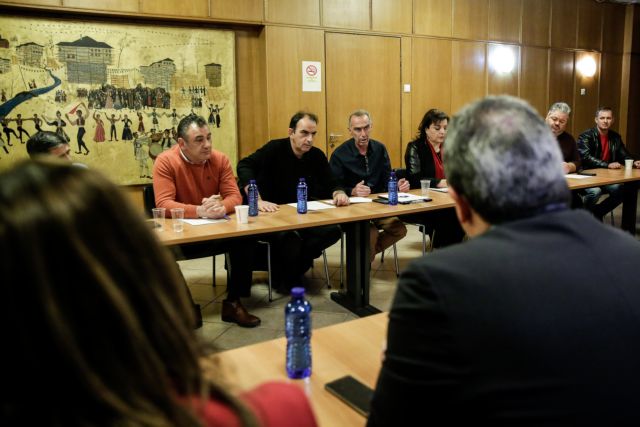 Απογοητευμένοι οι αγρότες μετά τη συνάντηση με υπουργούς: «Φεύγουμε με άδεια χέρια»