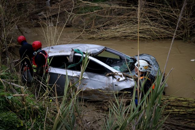 Τραγωδία στην Κρήτη: Θρήνος στις κηδείες των τεσσάρων θυμάτων