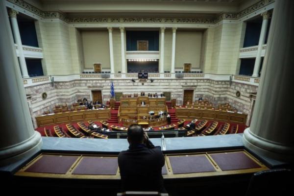 Oι βουλευτές στο… καφενείο