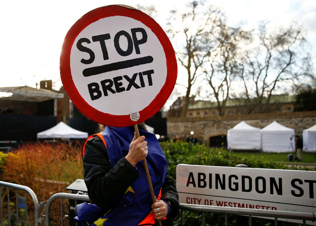 Βρετανία: 25 κυβερνητικά στελέχη θα ψηφίσουν υπέρ της αναβολής του Brexit
