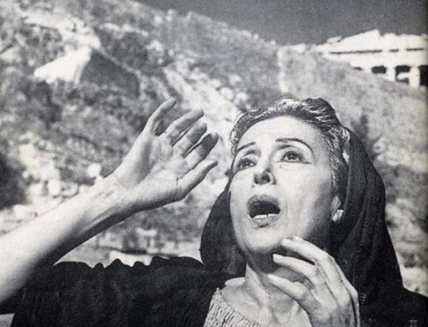 Σαν σήμερα πέθανε η Κατίνα Παξινού