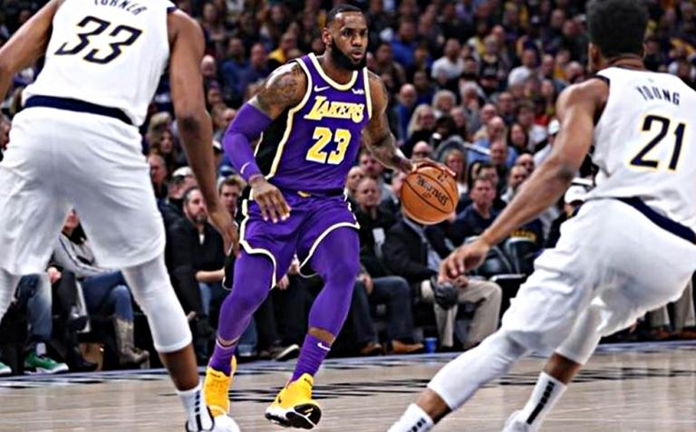 Οι Πέισερες ισοπέδωσαν τους Λέικερς