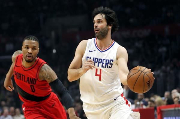 Βατούτιν: «Δεν έχει αποφασίσει για το μέλλον του ο Τεόντοσιτς»