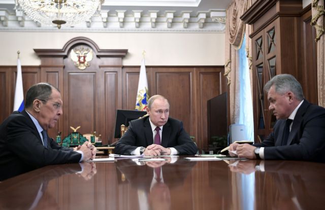 Πούτιν : Η Μόσχα αναστέλλει τη συμμετοχή της στην πυρηνική συμφωνία INF