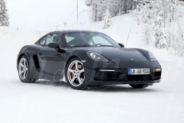 Porsche 718 Cayman GT4 Touring Package: Στα όρια του νόμου