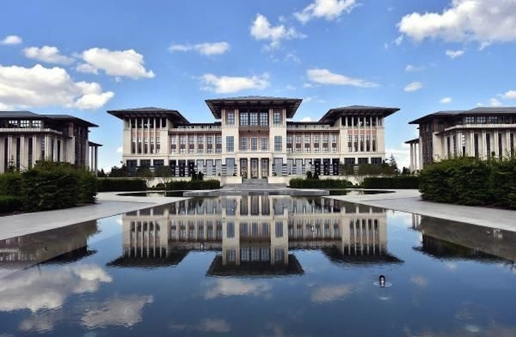 Ακ Σαράι: Το «χρυσό» παλάτι του Ερντογάν