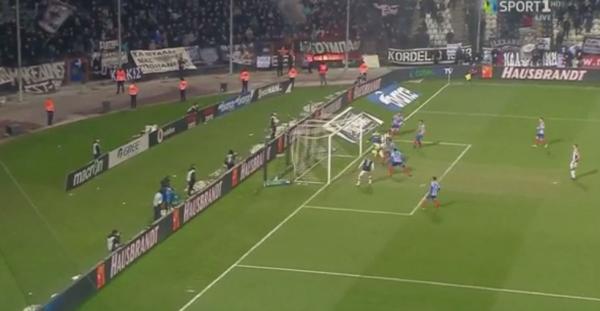 Επιθετικό φάουλ του Ακπόμ στο τρίτο γκολ του ΠΑΟΚ! (vid)