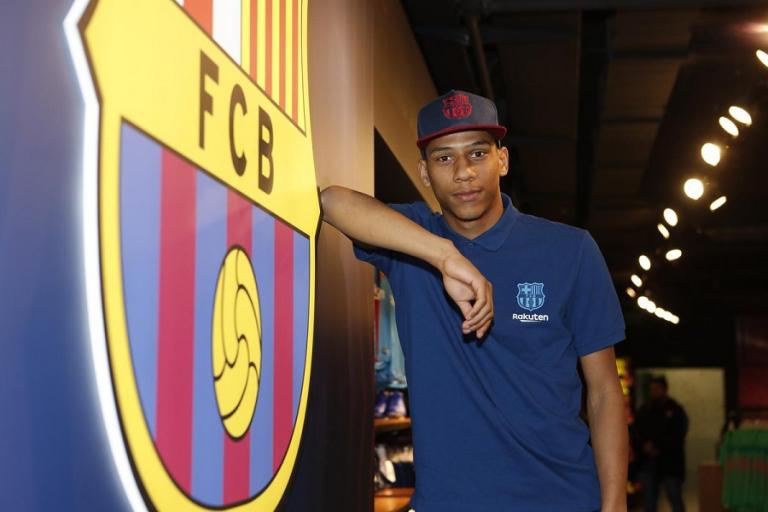 Νέο γαλλικό «κλειδί» για την άμυνα της Μπάρτσελόνα ο Τοντιμπό