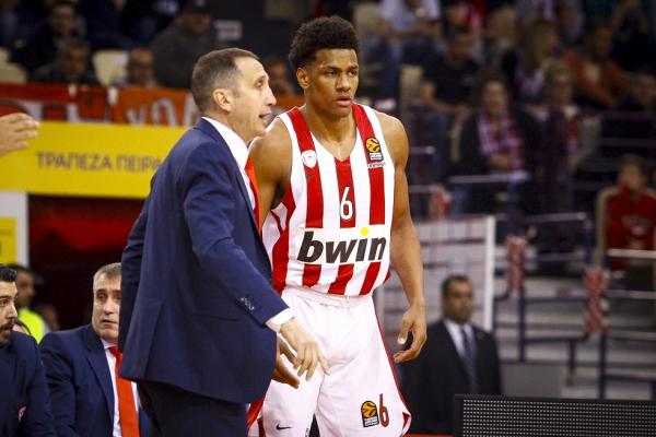 Δήλωσε Τουπάν αντί Στρέλνιεκς για τη Basket League ο Ολυμπιακός