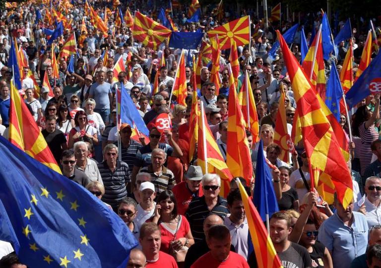 Φρένο από Γαλλία : Δεν αρκεί η Συμφωνία των Πρεσπών για την ΕΕ