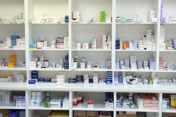 Η ΕΕ βάζει νέους κανόνες στην συνταγογράφηση φαρμάκων