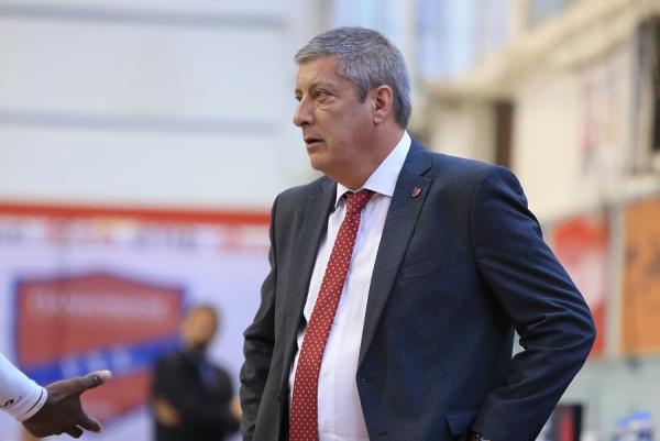 Επιστρέφει ο κόουτς Φραγκιάς στον Πανιώνιο ύστερα από 2,5 μήνες