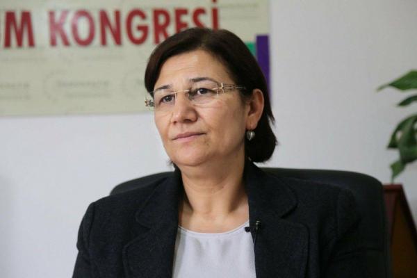 Τουρκία: Διαδήλωση υπέρ βουλευτίνας που κάνει απεργία πείνας για τον εγκλεισμό σε απομόνωση του Οτσαλάν