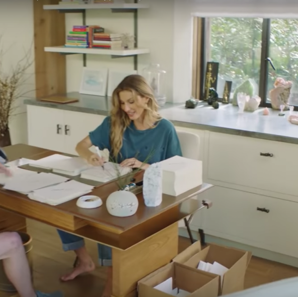 «Τρυπώσαμε» στο αρχοντικό της Ζιζέλ στην Μασαχουσέτη!