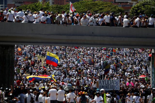 Γκουαϊντό: Στους δρόμους μέχρι να τελειώσει ο Μαδούρο