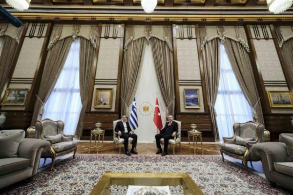 Editorial Ta Nea: Visits