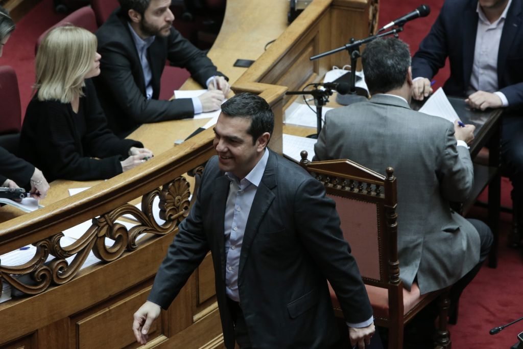 Συνταγματική αναθεώρηση: Ρωγμές στον ΣΥΡΙΖΑ, ποια κρίσιμα άρθρα έμειναν «στον αέρα»