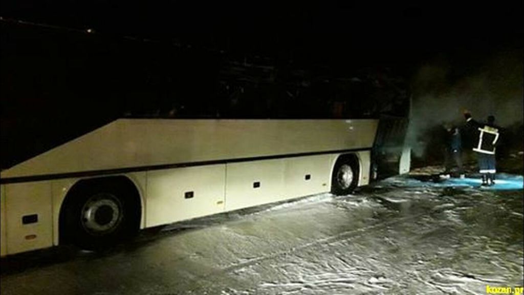 Κοζάνη: Λεωφορείο των ΚΤΕΛ τυλίχθηκε στις φλόγες εν κινήσει