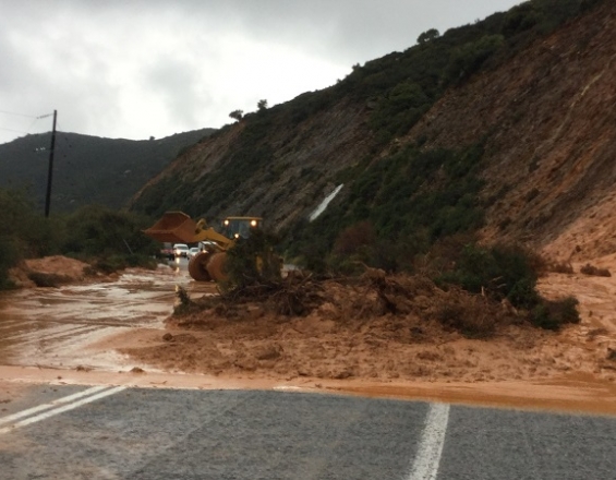 Χανιά: «Ούτε 100 εκατ. ευρώ δεν φτάνουν να αποκατασταθούν οι ζημιές»