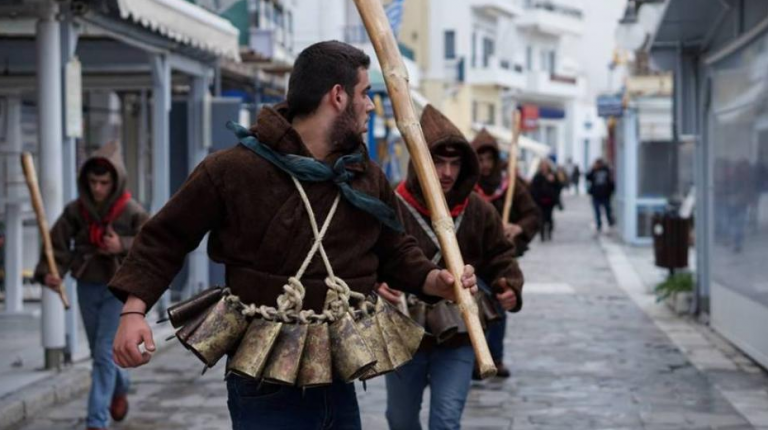Το έθιμο των κουδουνάτων στον Απέραθο της Νάξου