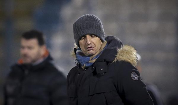 Στην μπουτίκ το σκουφί του Λουτσέσκου: «Πάρτο και μην το βγάλεις ποτέ»