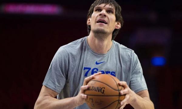 Το σόου του Μαριάνοβιτς στα αποδυτήρια των Σίξερς