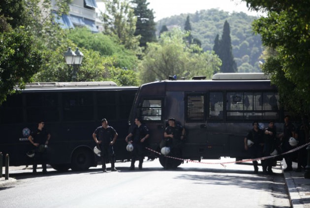 Συριζαϊκή συγκέντρωση δεν γίνεται χωρίς ΜΑΤ