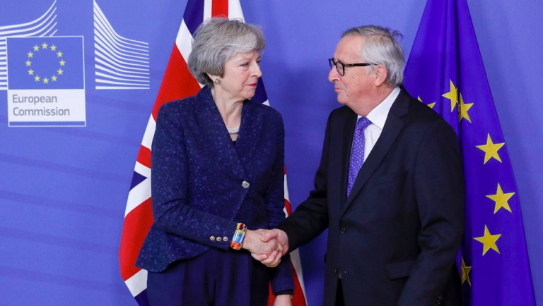 Brexit: Συνάντηση Μέι – Γιούνκερ αύριο στις Βρυξέλλες