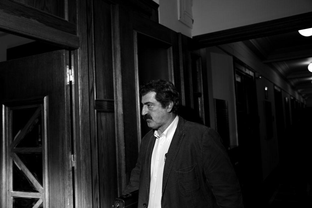 Παρακράτος: Ο Πολάκης συνεχίζει να εκβιάζει και να απειλεί