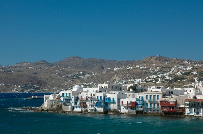 ΤτΕ: Ξεπέρασαν τα 30 εκατομμύρια οι τουρίστες το 2018