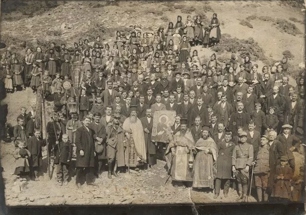 Πληκάτι Ιωαννίνων: Λιτάνευση της εικόνας της Παναγίας στα μονοπάτια του Γράμμου