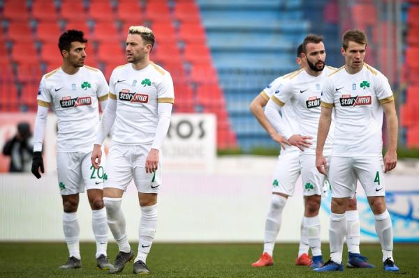 Το Χρυσό Βατόμουρο στους μεσοεπιθετικούς και φορ του ΠΑΟ