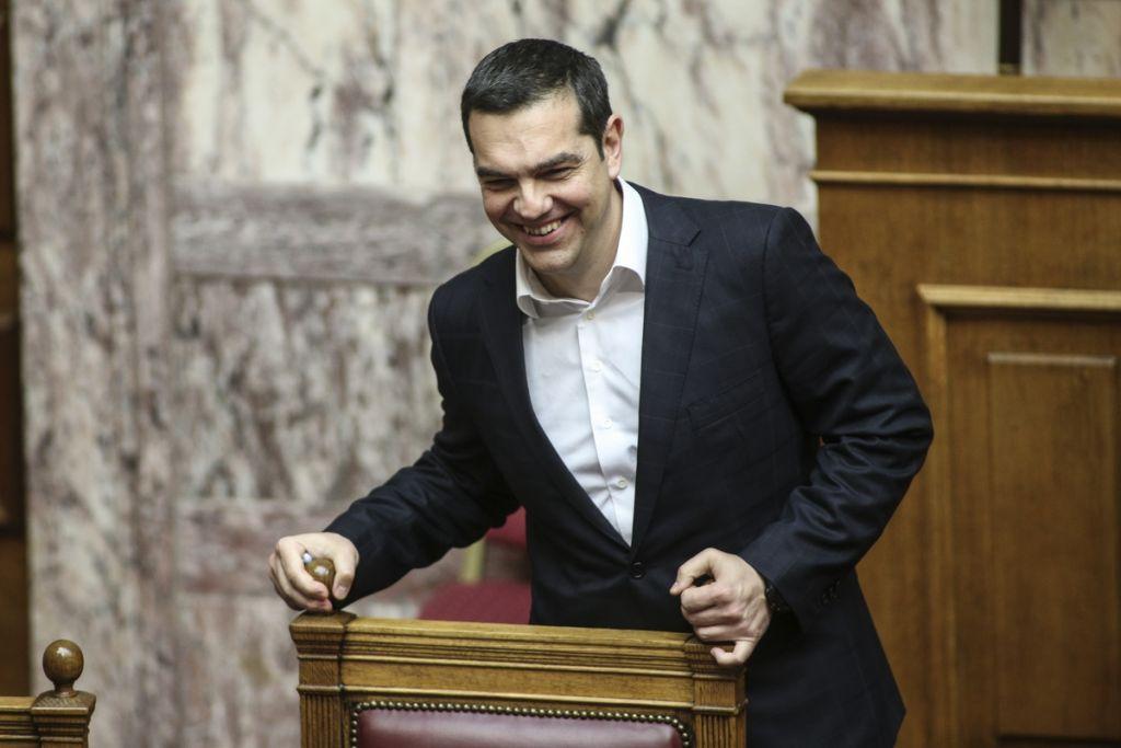 Οι «έξω» και οι «μέσα»