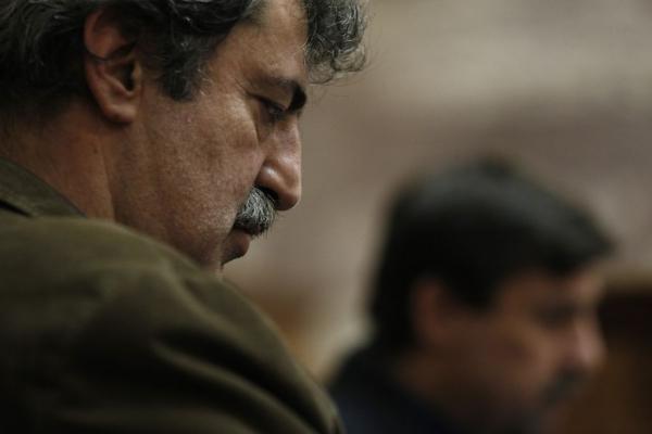 Οργή στο Twitter κατά Πολάκη για τη γρίπη και τους 39 νεκρούς